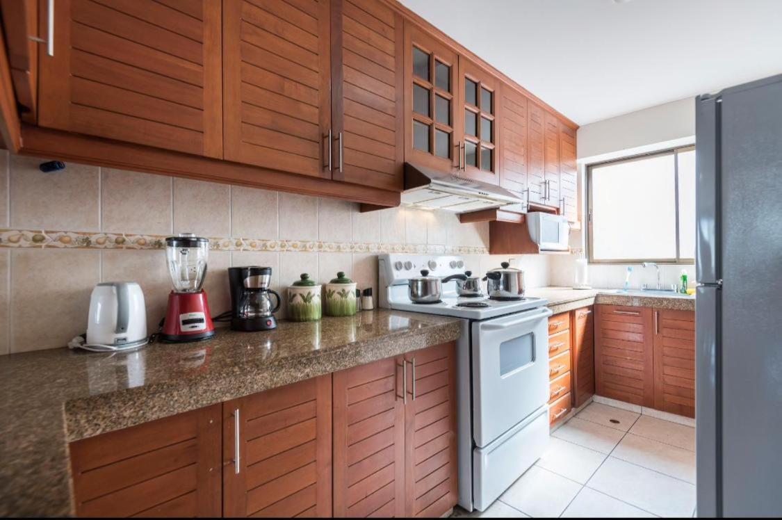 לימה New Apartment In Miraflores! Larcomar Area! מראה חיצוני תמונה